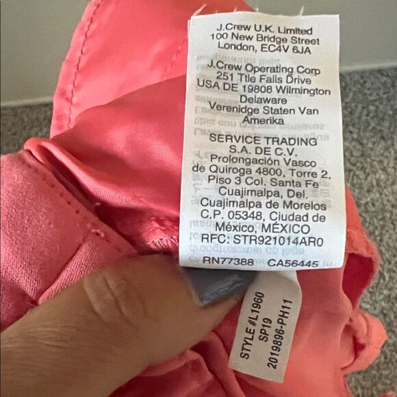 J by J.Crew Women's Shorts in Salmon in Size 2 - Picture 10 of 12